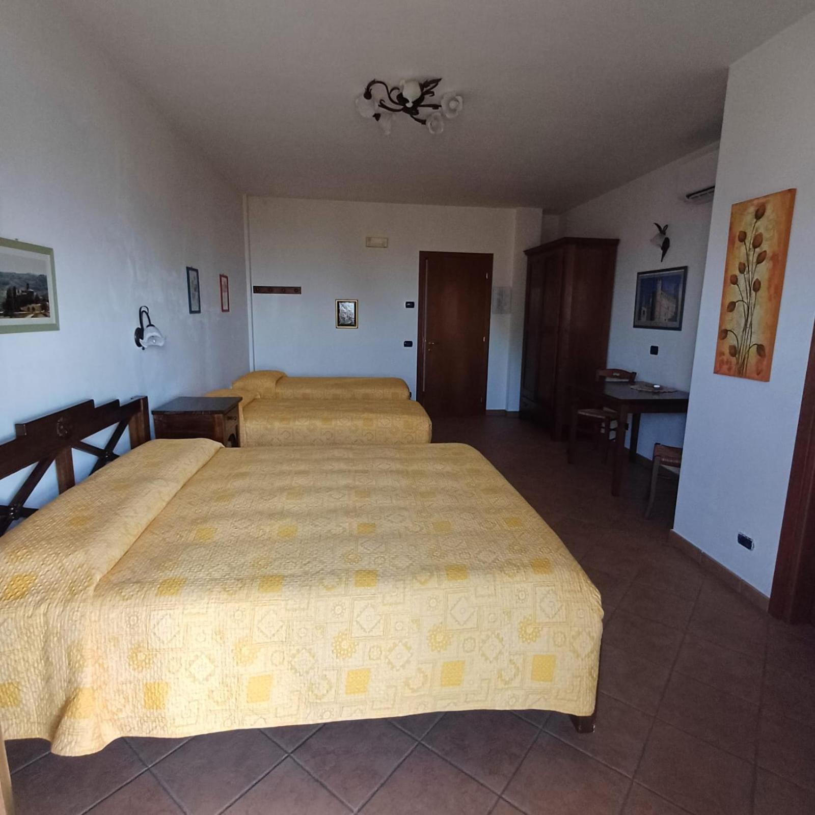 Agriturismo Le Viole Barolo Exteriör bild